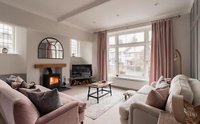 Crossriggs- Beautiful Detached Home